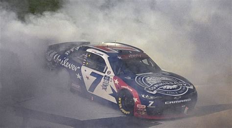 Allgaier hangs on to win 2023 Xfinity race at Charlotte .